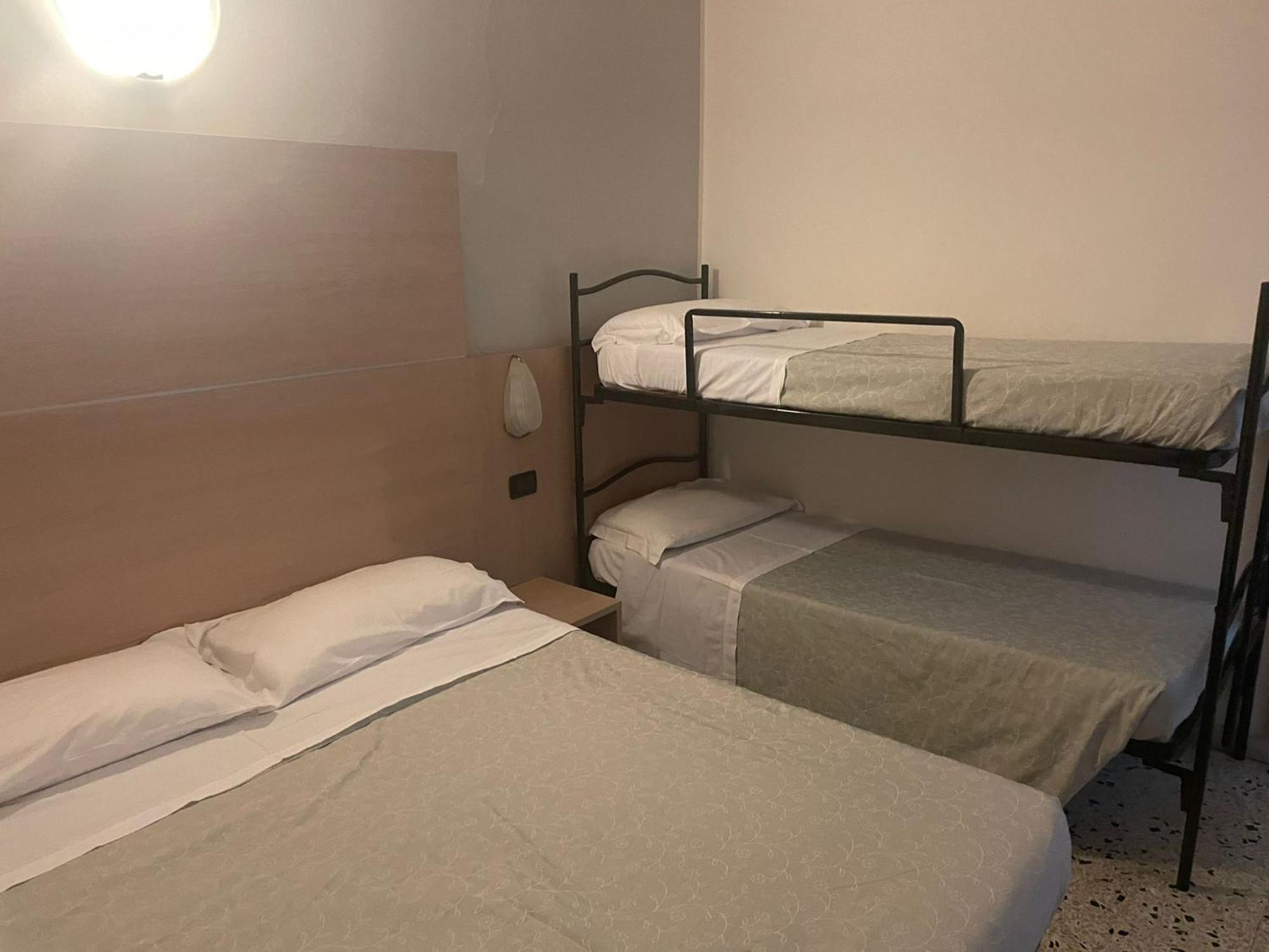Hotel Veliero Римини Экстерьер фото
