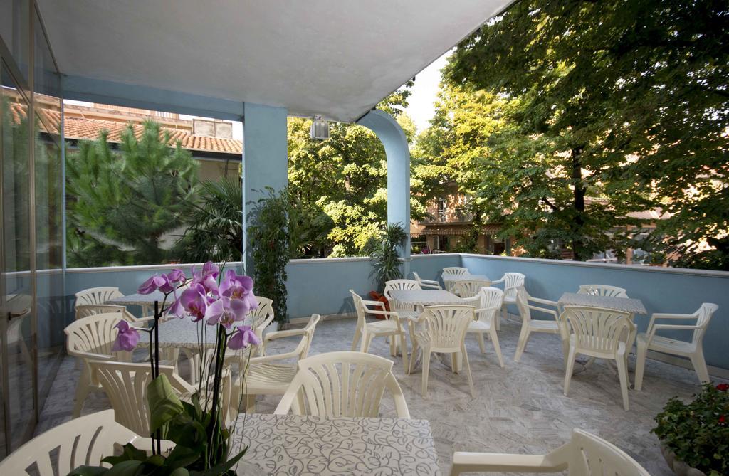 Hotel Veliero Римини Экстерьер фото