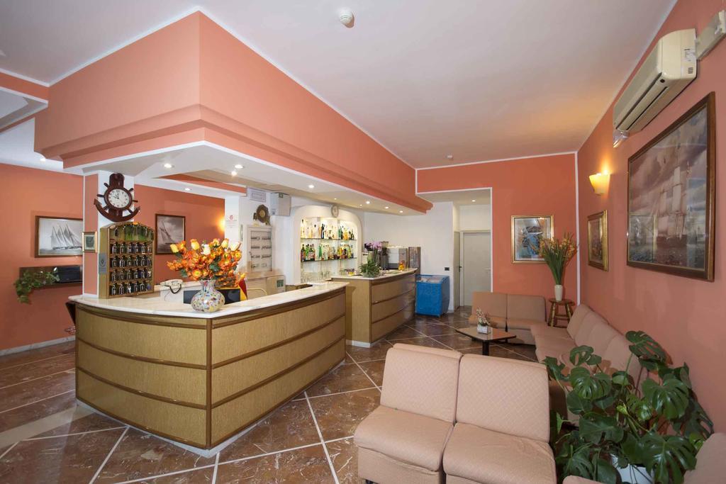 Hotel Veliero Римини Экстерьер фото