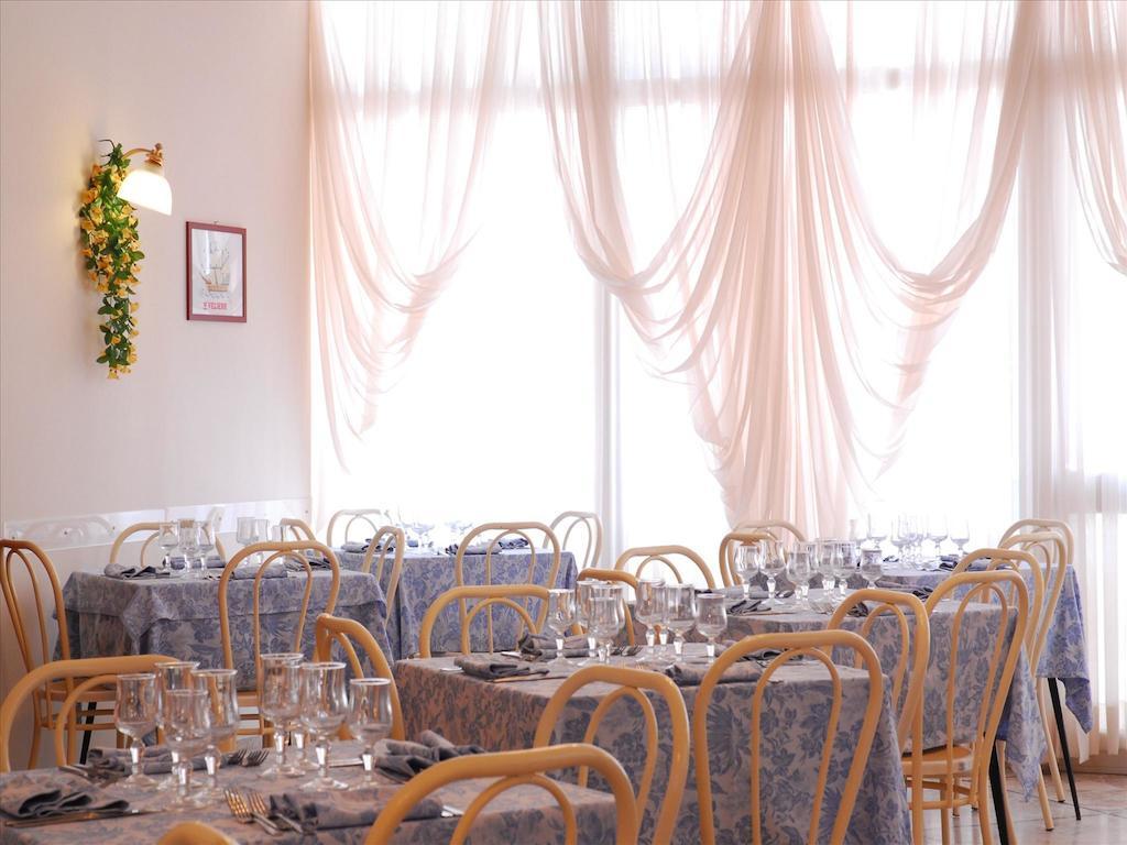 Hotel Veliero Римини Экстерьер фото