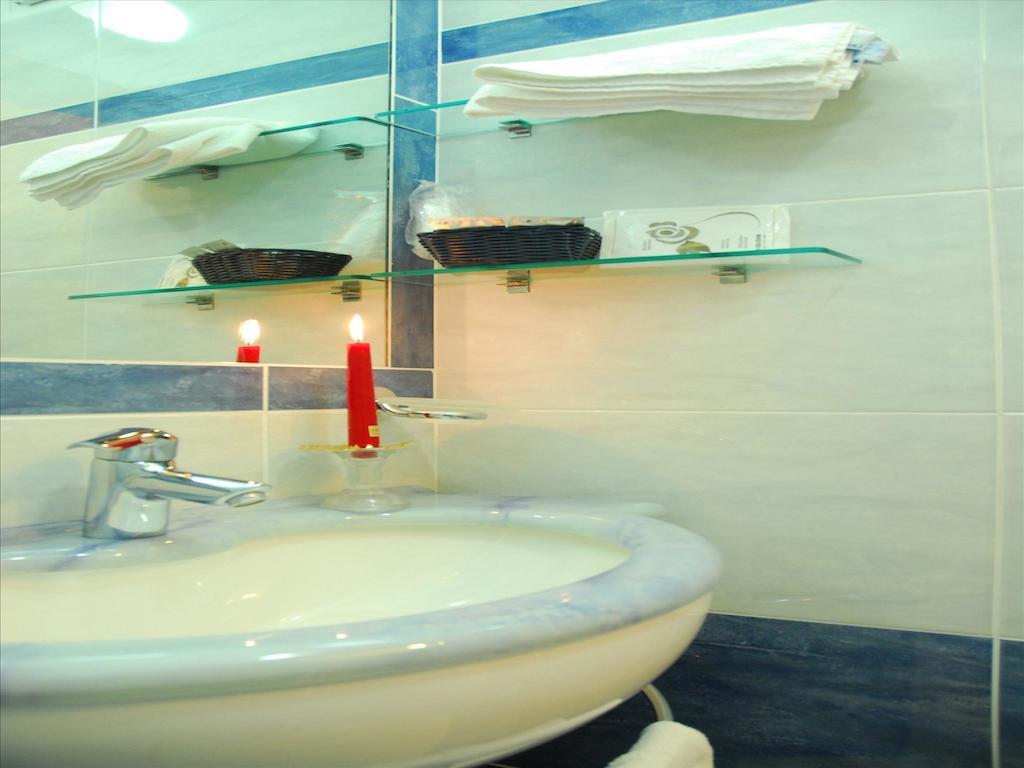Hotel Veliero Римини Экстерьер фото