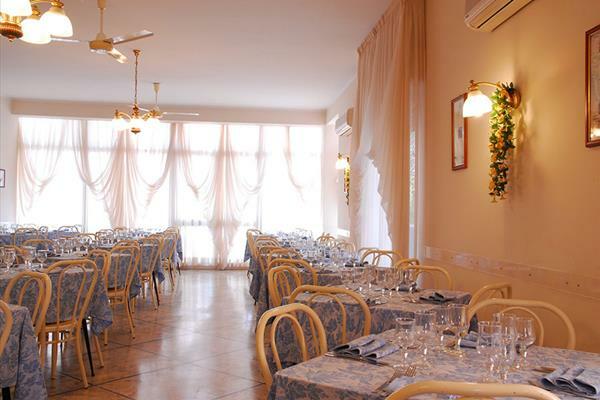 Hotel Veliero Римини Экстерьер фото