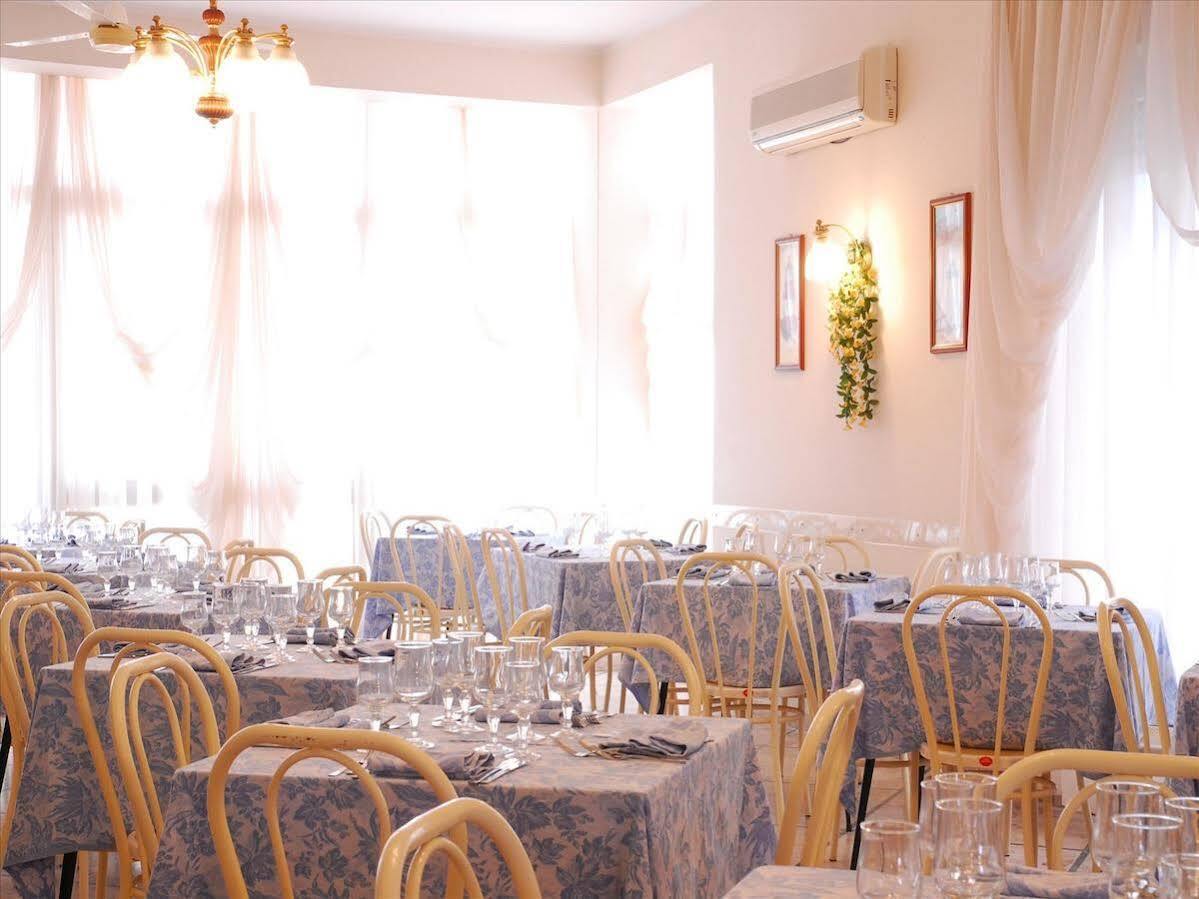 Hotel Veliero Римини Экстерьер фото